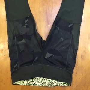 Rare Lululemon camp cropped pants